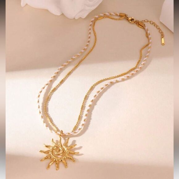 boho Sun Pendant Necklace A1500 - Picture 1 of 4